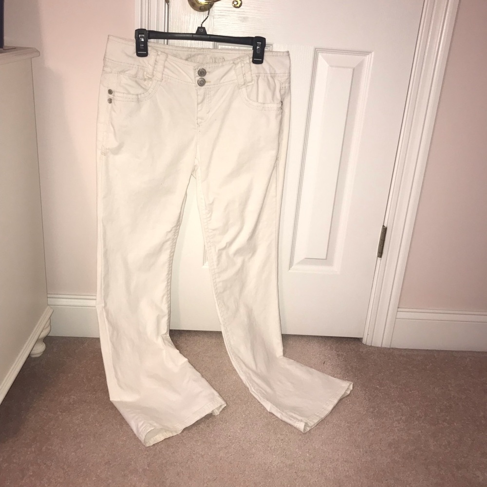 White bootleg pants